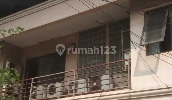 Mini building untuk kan lokasi sangat strategis di Jalan Utama Pejompongan