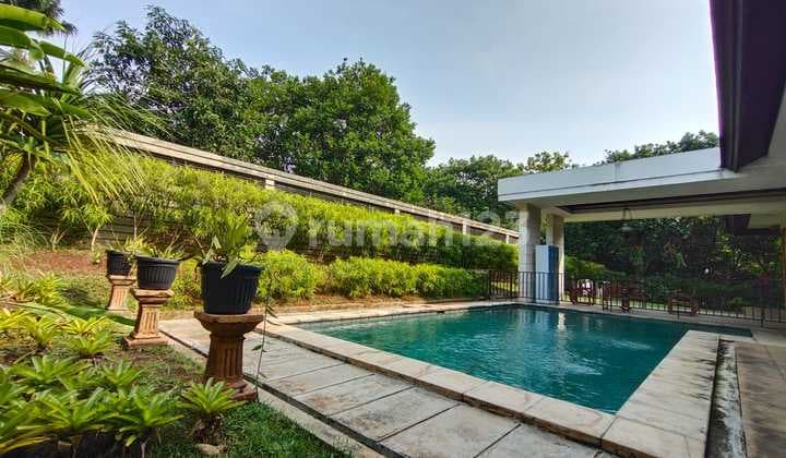 Rumah lokasi sangat strategis di jalan Margasatwa Pondok Labu.