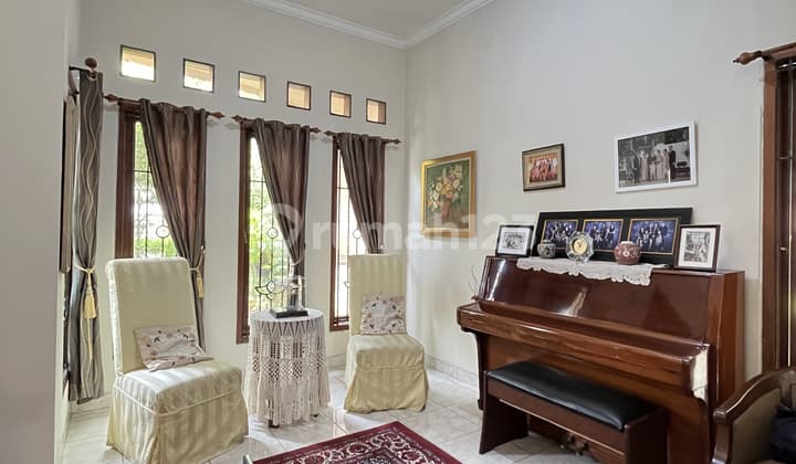 A comfortable and quiet house in Kebayoran Baru