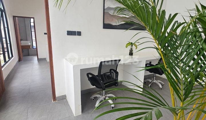 Modern Glass House Villa At Village Area Near Canggu