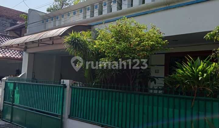 Rumah 3 Lantai di Cempaka Putih Barat Jakarta