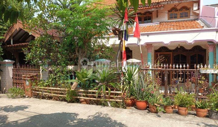 2-Story House in Wali Kota Sukapura Complex, North Jakarta
