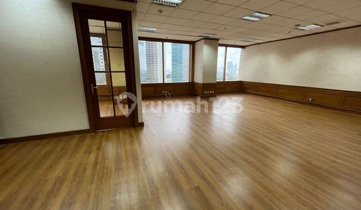 Disewa Office Space Siap Pakai di Menara Sudirman Jakarta Selatan