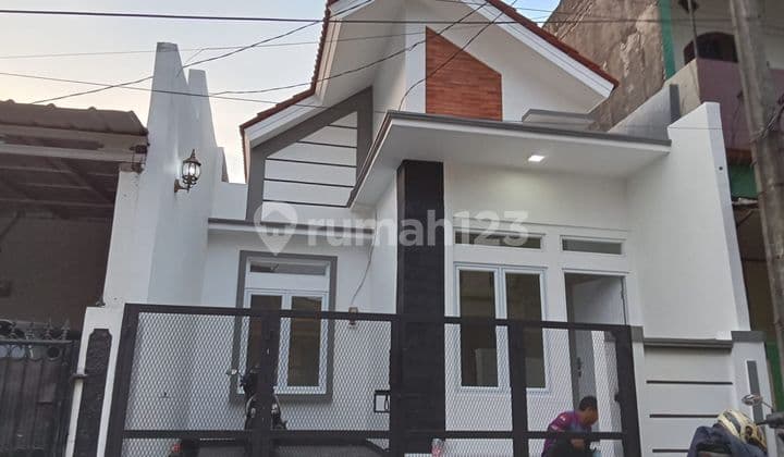 Rumah Sudah Renovasi di Pesona Anggrek Bekasi
