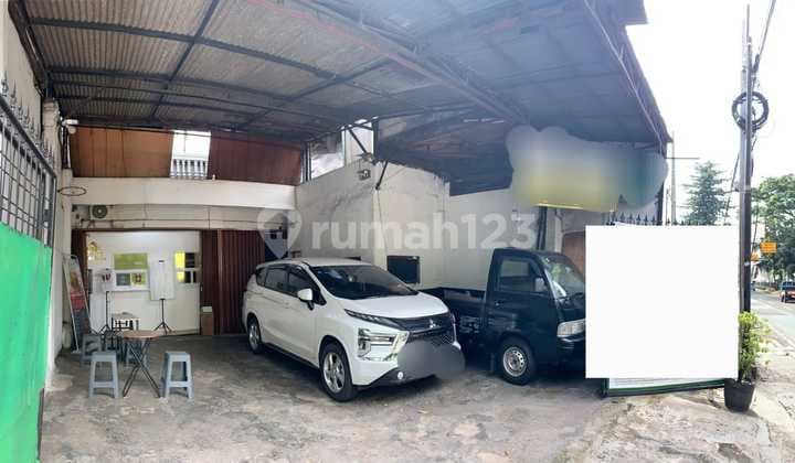 Disewakan ruko 2½ lantai di Jln KRT Radjiman Jatinegara, Jaktim.