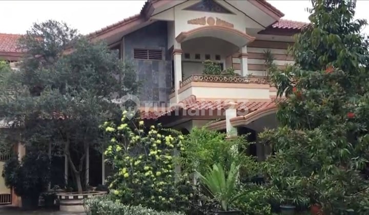 Rumah Hoek Dekat Binus Kemanggisan Jakarta Barat