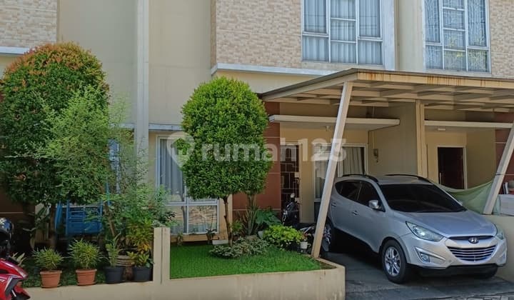 Rumah 2 Lantai Bebas Banjir Dekat Akses Tol