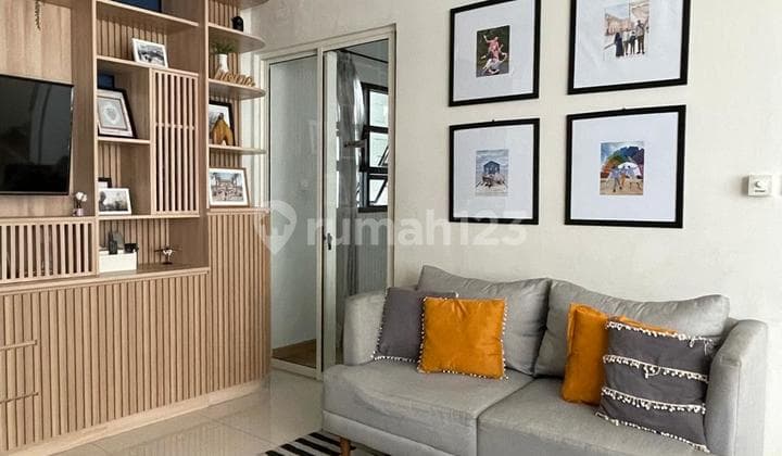 Beautiful House Ready to Live In with Swimming Pool in Lebak Bulus