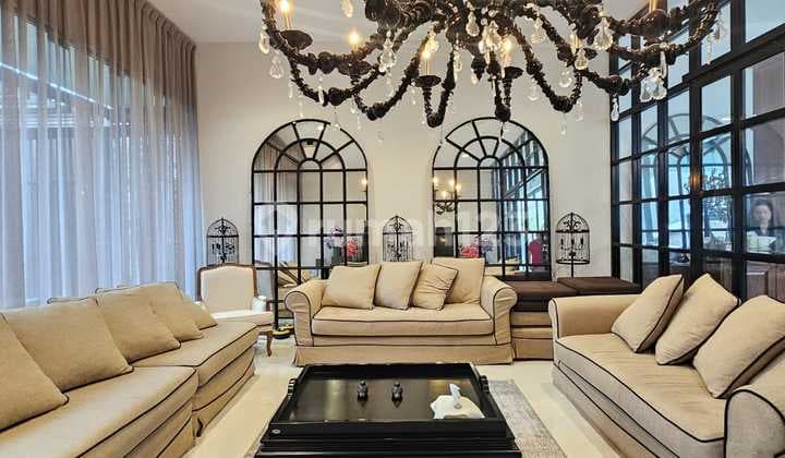 Modern Tropical Radio Dalam