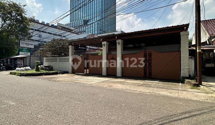 House for Sale in a Very Strategic Location, Kebayoran Baru