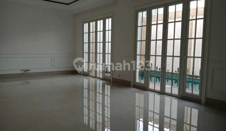 Rumah Mewah Disewakan Dilokasi Premier Kebayoran Baru