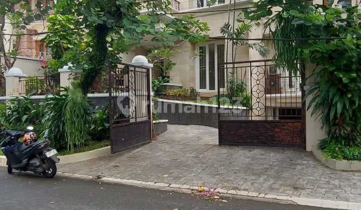 American Clasik House Pondok Indah