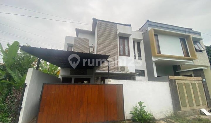 Rumah 2 Lantai di Sempidi, Mengwi, Dekat Puspem Badung