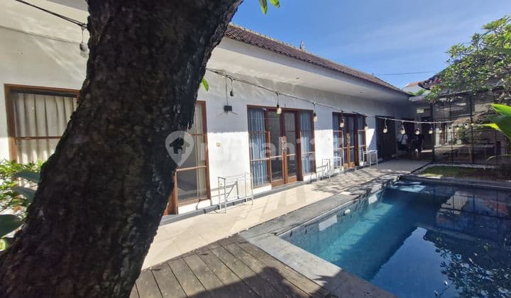 A 5-Bedroom Guesthouse For Rent In Canggu, Padang Linjong