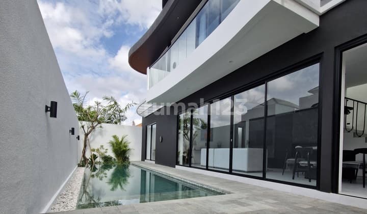 Dijual Villa Baru 3 Kamar Tidur Tumbak Bayuh, Bali
English Translation:
For Sale Brand New Villa 3 Bedroom Tumbak Bayuh, Bali