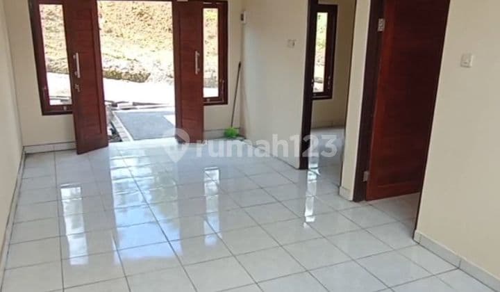 Rumah murah, dekat pantai, view pegunungan, 2 kamar, di Tabanan bali
