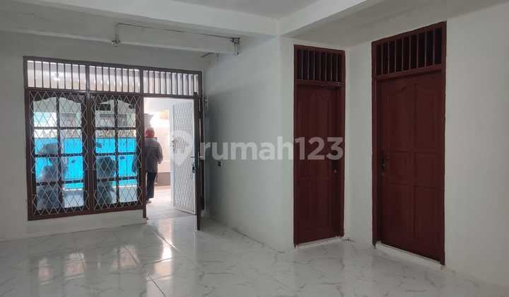 Rumah Murah, Rumah Usaha Kos Kos An, 2 Lantai, Bebas Banjir, SHM, di Koja Jakarta Utara ( Lian )