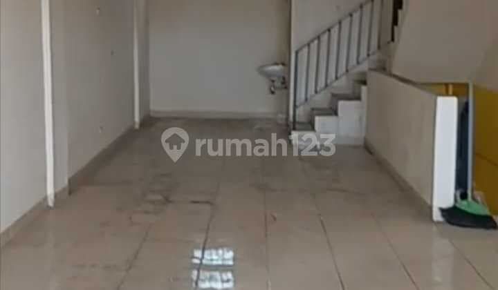 Ruko Murah, Strategis, Siap Huni, 3 Lantai,Bebas Banjir di Kemanggisan Jakarta Barat(Van)