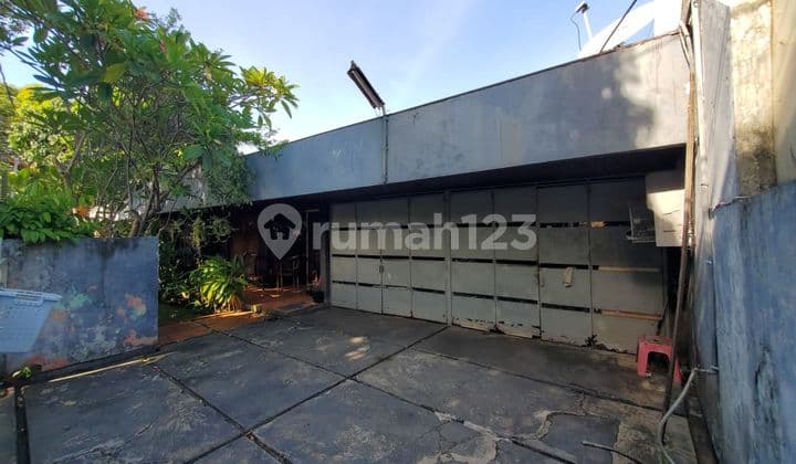 Dijual cepat rumah hoek luas di Taman radio Dalam