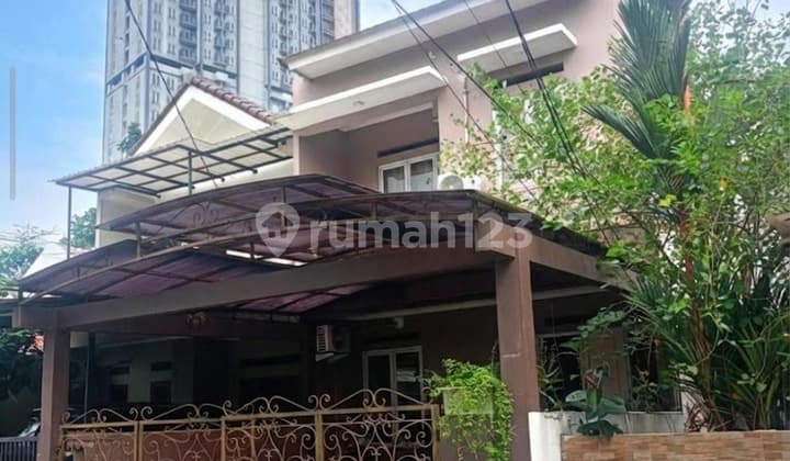 Dijual Rumah 2 Lantai di Villa Bintaro Regency