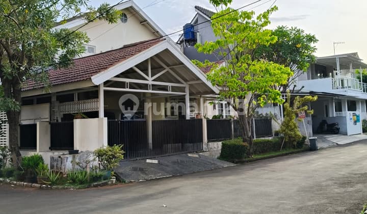 Dijual Rumah Hook Di Komplek Sektor 9-bintaro, Tangerang Selatan.