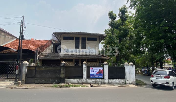 Dijual Cepat Rumah di Pinggir Jln Bintaro Utama Sektor2