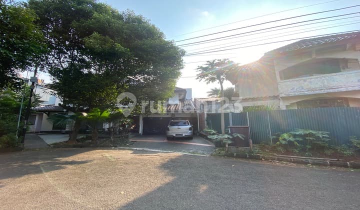 Dijual Cepat Rmh 2lt Lt.406m2 Di Dlm Cluster Intaro Sektor 7
