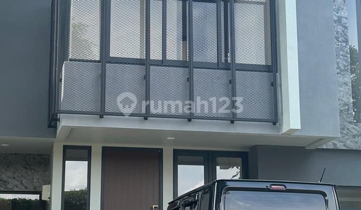 Dijual Cepat Rumah Modern Siap Hunidi Komplek Kebayoran Bintaro.