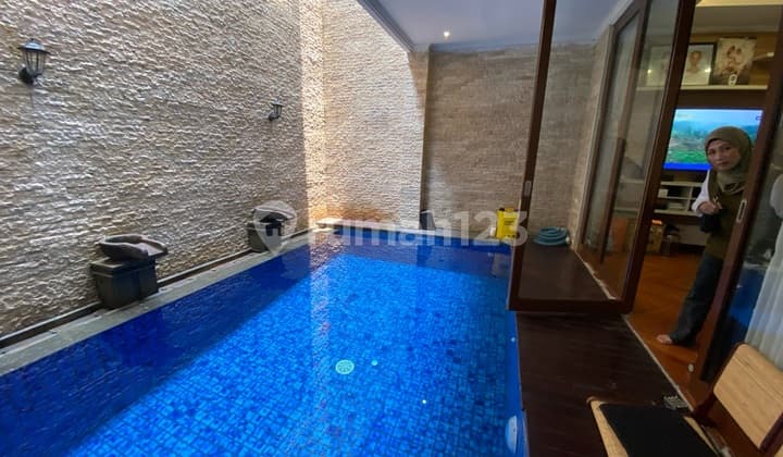 Dijual Rumah Siap Huni Ada Kolam Renang Di Discovery Bintaro