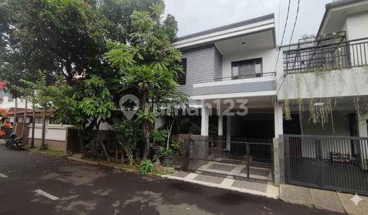 Dijual Rumah bagus 2 lantai siap huni di Komplek Bintaro sektor 9