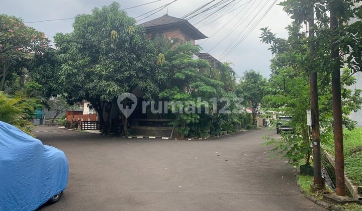 Dijual Cepat Rumah Hoek di Bintaro Sektor 9
