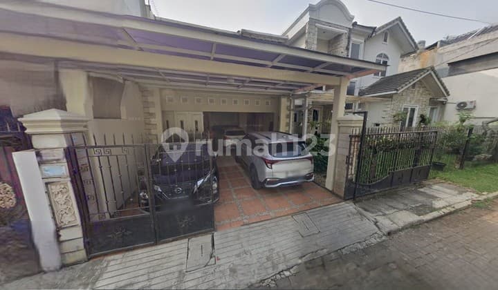 Rumah 2 lantai di Komplek Rempoa, Tangerang.