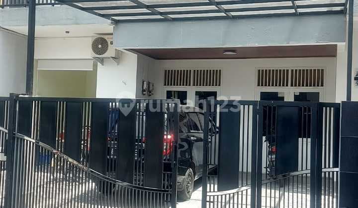 Dijual Cepat Rumah 2 Lantai di Sektor 3A - Bintaro, Tangerang Selatan