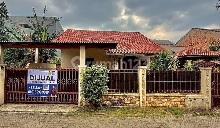 Ready-to-occupy Large House in Ciledug at an Affordable Price