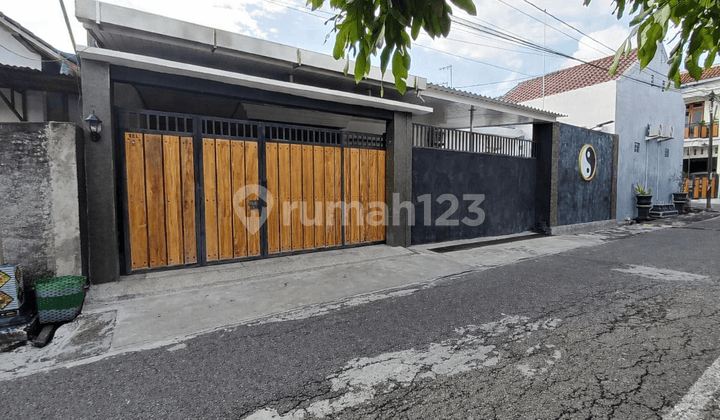 Rumah Mewah Brand New & Strategis di Mojosongo Surakarta