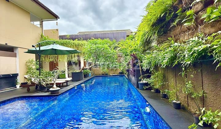 Dijual Rumah Cantik Ada Private Pool di Sektor 3 Bintaro Jaya
