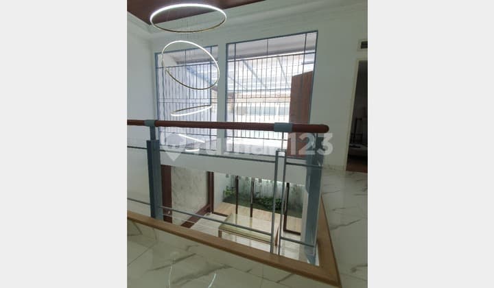 Rumah Modern Minimalis Semi Furnished Siap Huni Batununggal