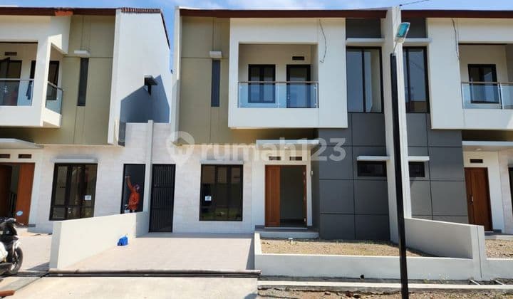 Miliki Rumah Baru Tengah Kota Bandung 2 Lantai Dekat Univ Stt Telkom