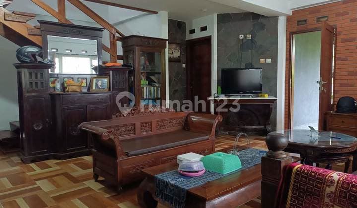 Dijual Rumah di Setiabudi Regency Posisi Hook, Halaman Luas