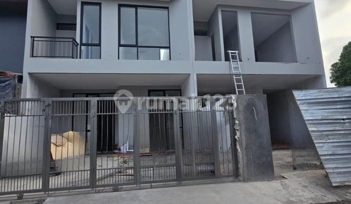 Rumah Baru Modern Strategis Sayap Setrasari Dekat Tol Pasteur