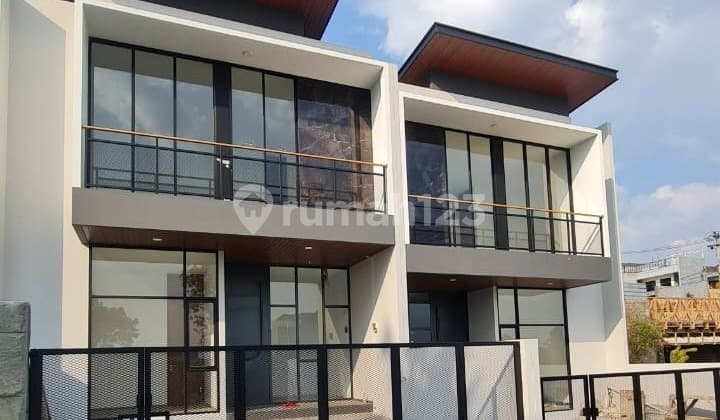 Rumah Lux Smart Home di Setraduta Grande Bandung Utara