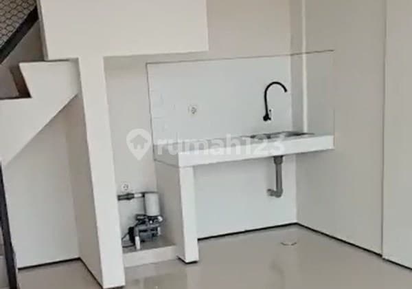 Strategic Commercial House for Rent in Araya Housing, Malang Gmk01531