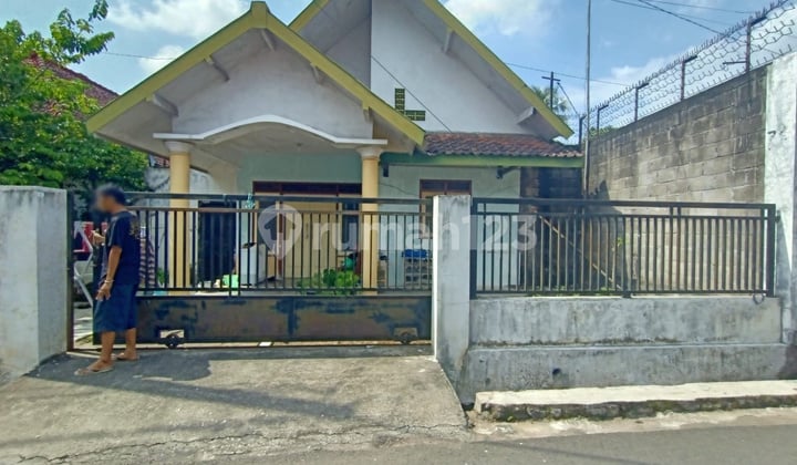Rumah Kost 7 Kamar Dekat Sekolah di Wagir Malang GMK02777