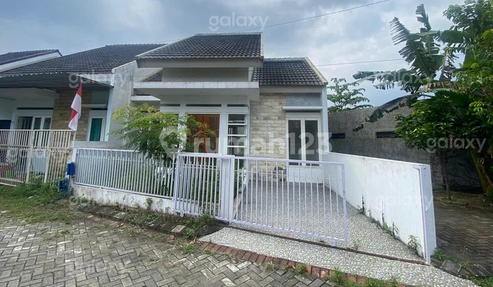 Rumah Bagus Minimalis Perumahan Lowokwaru Malang Gmk03891