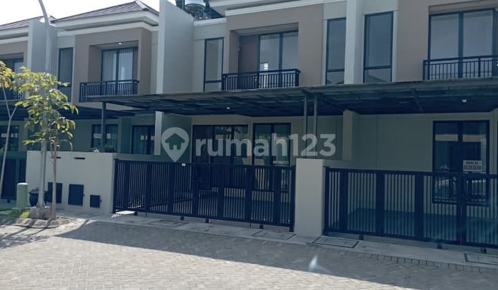 Rumah Bagus di Pondok Tjandra Indah Sidoarjo GMK02341