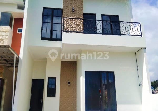 New House With Swimming Pool in Batu City GMK01628