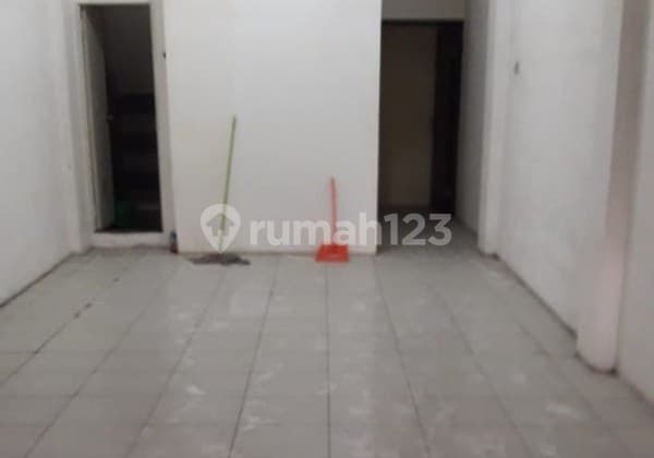 Ruko Strategis Lokasi Di Jalan Poros Kota Malang GMK01704