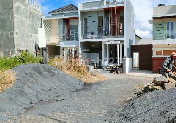 Rumah Bagus di Perumahan Kota Batu GMK01882