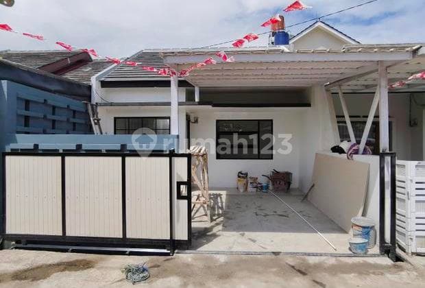 The Old House Has Been Renovated in the Bumi Panyileukan Complex, Bandung