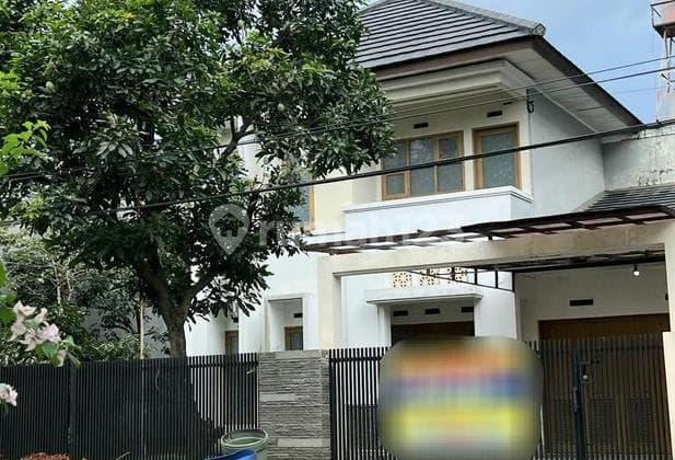 Rumah Terawat Komplek Buah Batu Regency Bandung